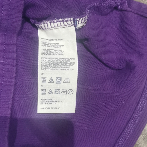 2/$30 Tommy top - Picture 4 of 4